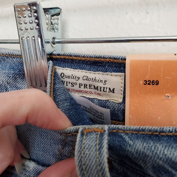 Levi's 501 Premium Denim women's distressed jeans - Picture 5 of 11